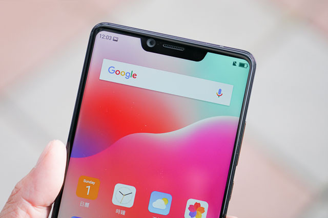 Camera selfie độ phân giải 16MP, khẩu độ f/2.0, tích hợp công nghệ làm đẹp AI và xóa phông AI.