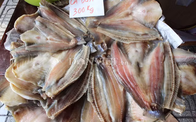 Chiem nguong nam rung khung, ca dua dac san o cho phien nong san-Hinh-2