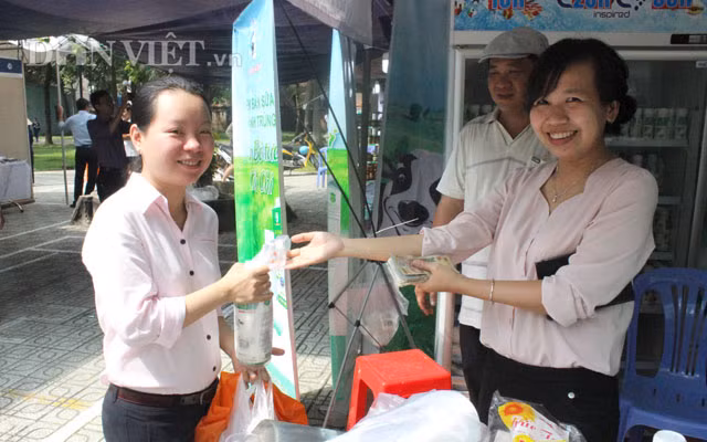 Chiem nguong nam rung khung, ca dua dac san o cho phien nong san-Hinh-6