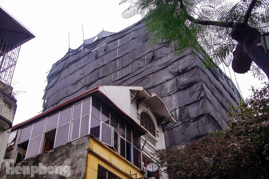 Hiện tại công trình 26 - 28 - 30 Nhà Chung đang xây dựng dang dở gây bức xúc cho cử tri, người dân khu vực...