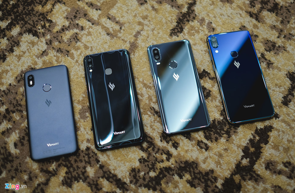 Điểm chung của hai dòng sản phẩm Joy và Active là có một phiên bản màn hình thông thường kích thước nhỏ và phiên bản khuyết đỉnh lớn hơn. Điều này khiến người dùng khó phân biệt được đâu là mặt trước của Joy và Active. Tuy vậy mặt lưng của máy sẽ giúp người dùng có thể nhận ra. Joy 1 có mặt lưng nhám, Joy + cảm biến vân tay vuông, Active 1 mặt lưng vát cạnh và flash ngang, Active 1+ có mặt lưng vuông vắn với flash tròn.