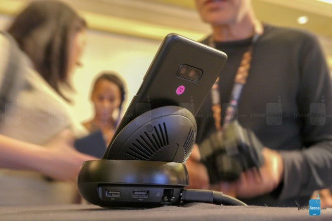 Samsung bat ngo lo anh smartphone 5G-Hinh-4