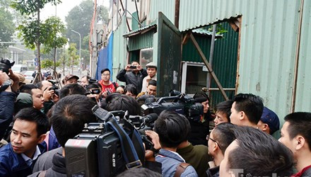 Hinh anh pha do toa nha 8B Le Truc-Hinh-10