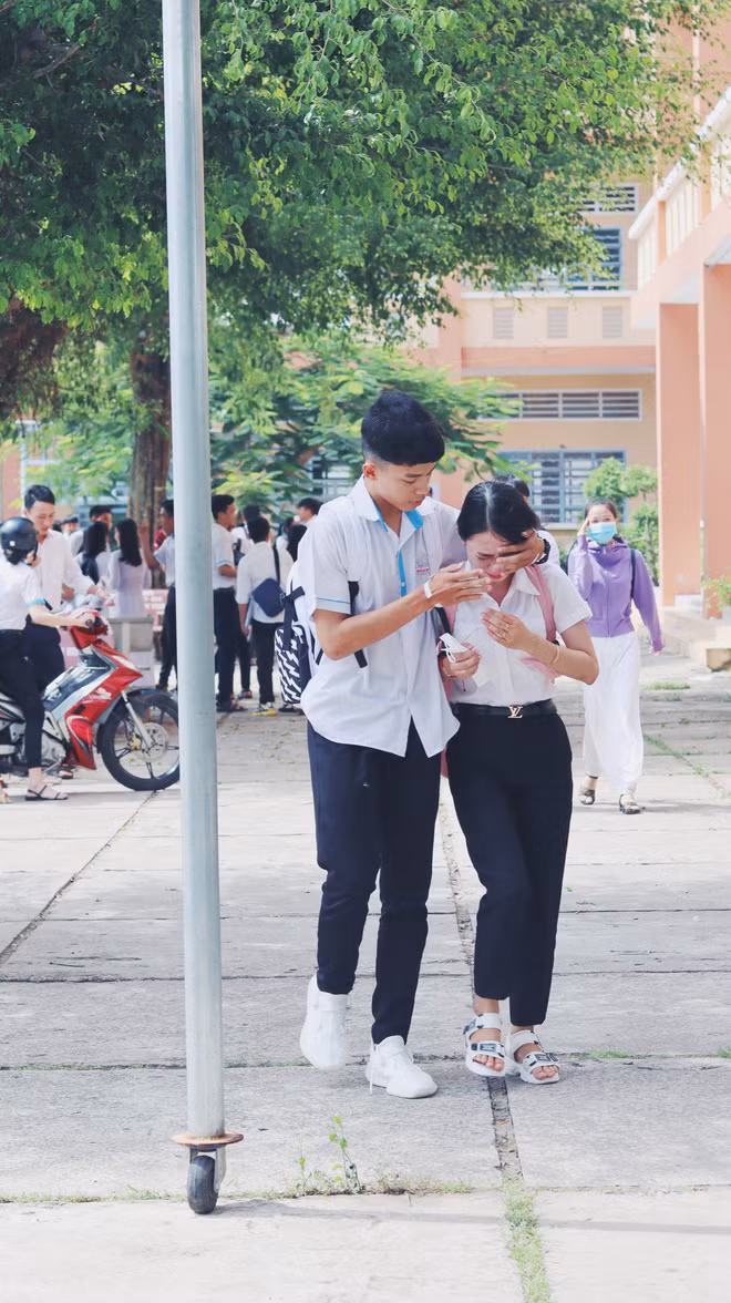 Sau khi những bức ảnh được đăng tải đã thu hút rất nhiều lượt like, share và coment của các tài khoản MXH.