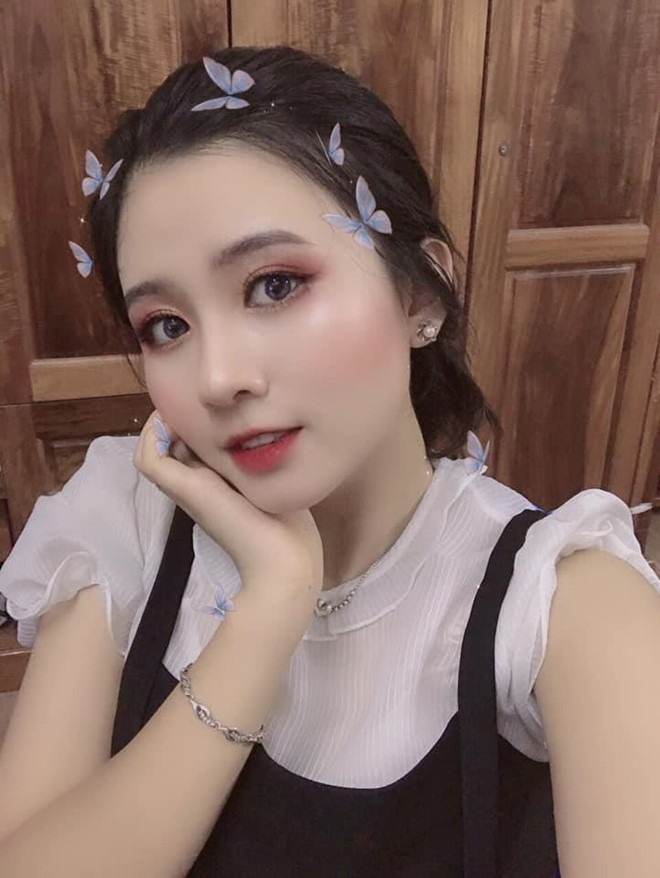 Trước sự chú ý của dân mạng, Quỳnh Trang cho biết khá vui vì nhận được nhiều lời khen ngợi ngoại hình.