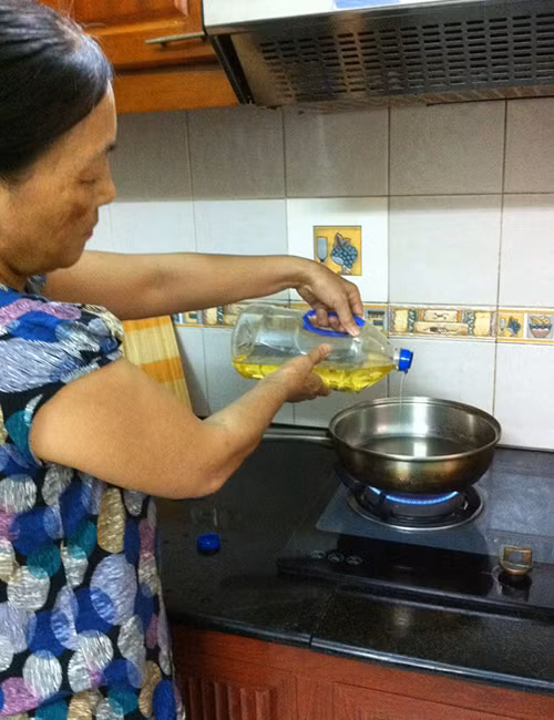 Nguy co tiem an tu dau thuc vat ep thu cong
