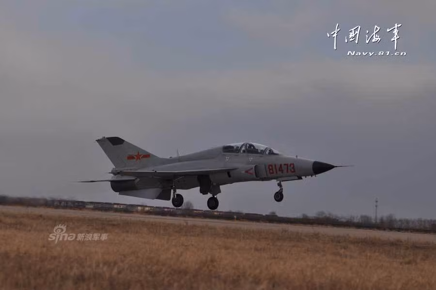 Nó được trang bị động cơ phản lực WP-13F vốn dùng trên các máy bay tiêm kích J-7 (sao chép MiG-21) cho khả năng leo cao 260m/s, tầm bay tối đa 2.500km, tốc độ bay tối đa 2.450km/h.