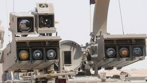 Spike NLOS còn được trang bị hệ thống dẫn đường quang - hồng ngoại với hệ thống cảm biến kép nên nó dễ dàng phát hiện mục tiêu. Hệ thống dẫn đường này cũng giúp Spike NLOS tấn công chính xác các mục tiêu cả ngày lẫn đêm trong mọi điều kiện thời tiết.