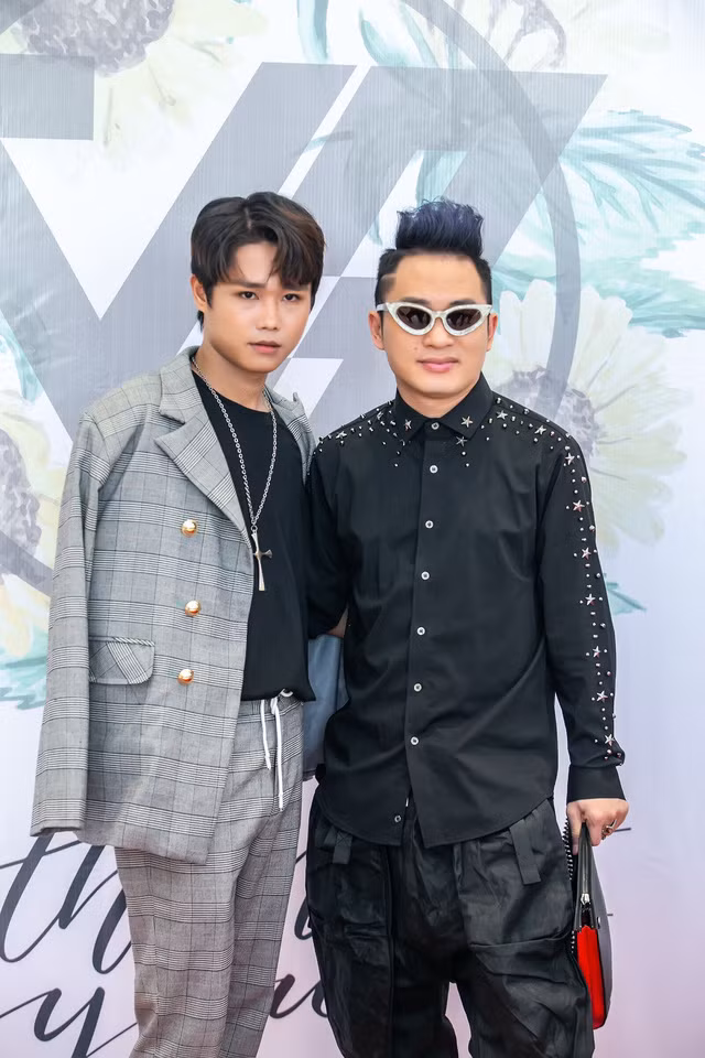 6 chang linh ngu lam CZB 