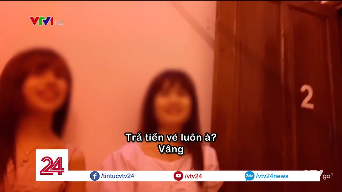 Khách hàng là nam giới sau khi bị trèo kéo vào dùng dịch vụ sẽ bị "lột" sạch tiền mà không được dùng bất cứ dịch vụ nào.