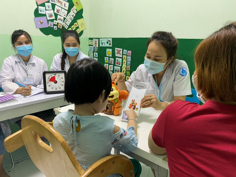 Hậu Covid-19, trẻ 2-3 tuổi có xu hướng gia tăng tình trạng chậm nói Hau Covid-19, tre 2-3 tuoi co xu huong gia tang tinh trang cham noi