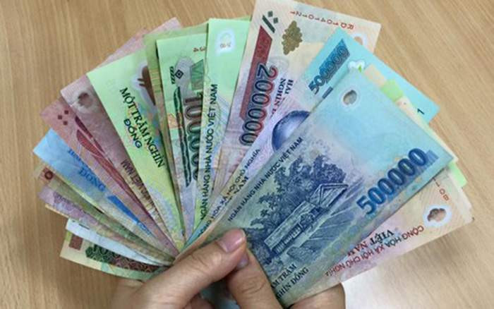 Đến nơi, Luyến bắt Yép phải trả tiền. Yép xuống nước năn nỉ được trả trước 2 triệu đồng. Luyến không chịu mà la lớn và dọa sẽ đến bến xe “làm um lên”. Sợ các phòng trọ bên cạnh nghe, Yép đưa tay bịt miệng chị Luyến. Chị Luyến bức xúc, càng la lớn nên Yép đè mặt Luyến xuống nệm khiến Luyến ngạt thở tử vong. (Ảnh minh họa, nguồn internet) 