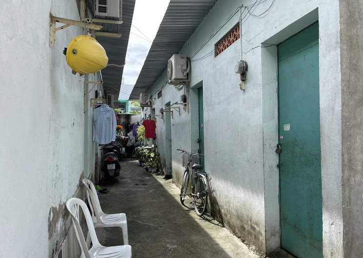 Vài tháng trước, chị có thuê phòng trọ tại nhà trọ Năm Em để ở cùng người bạn trai là tài xế xe khách tên Châu Tô Yép (44 tuổi, ngụ ấp Hòa Thanh, xã Châu Phong, thị xã Tân Châu, tỉnh An Giang). Người này lập tức được đưa vào diện tình nghi. (Ảnh minh họa, nguồn internet)