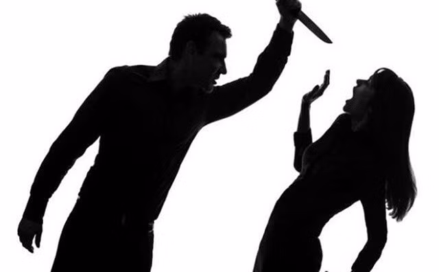 Ban chuyên án nhận định, chị Linh xa quê đã lâu, rất ít người quen nên có thể đây là vụ án giết người, cướp tài sản. Trong lúc đang truy tìm người cuối cùng đi với nạn nhân, trinh sát nhận được tin khoảng 18h ngày 15/5/2010 một người dân trông thấy chị Linh cùng cháu gái Dương Thị Tinh (17 tuổi) và Nguyễn Toàn (39 tuổi). Trong hôm đó, chị Linh và cháu Tinh không trở về. (Ảnh minh họa, nguồn internet)