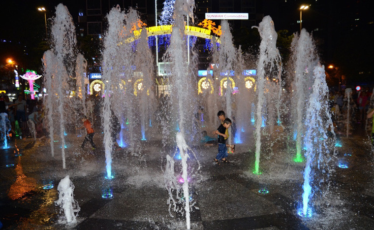 Hình ảnh vô cùng thú vị trong "đêm đông" ở TP HCM.