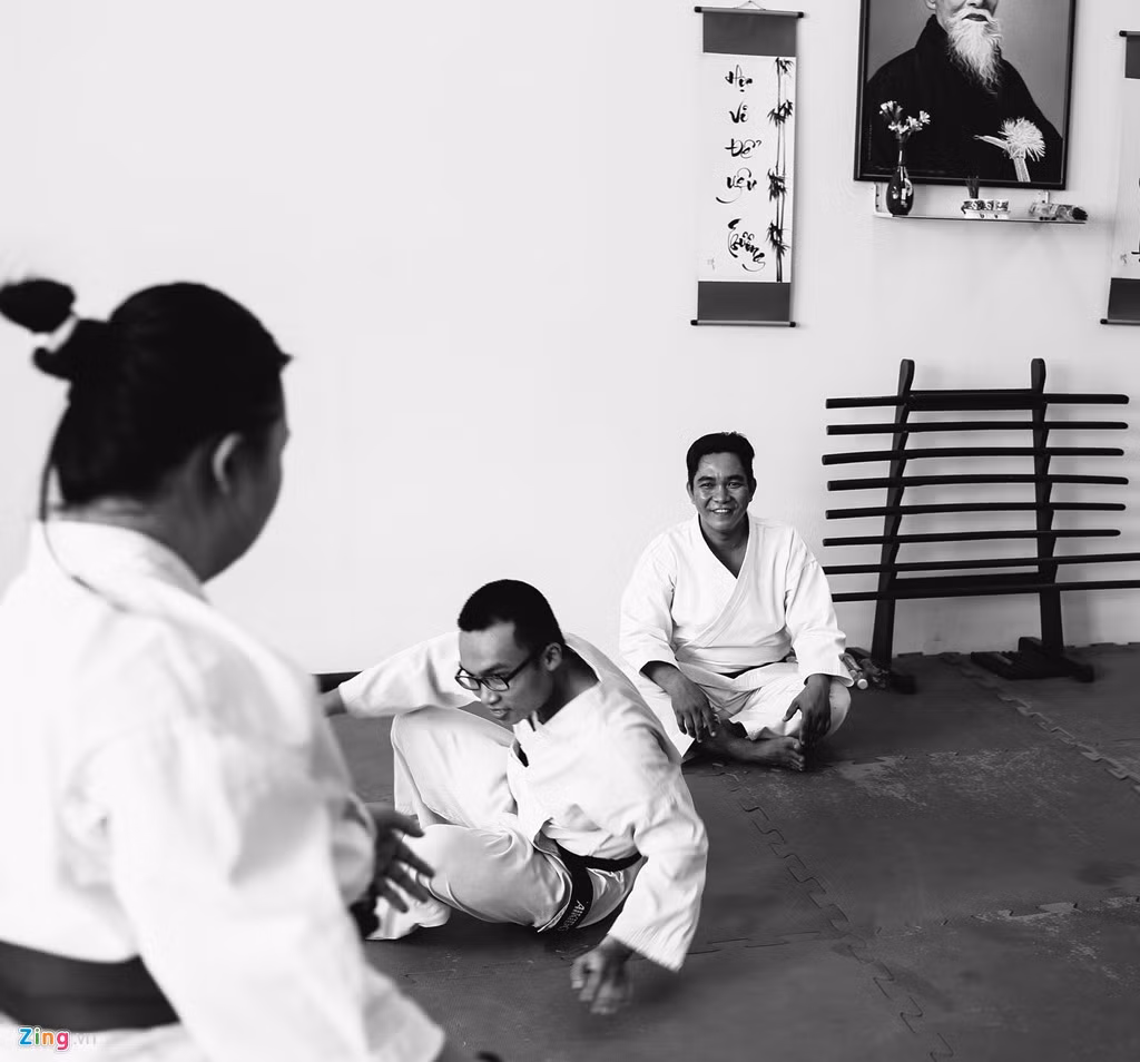 Từ một tên nhóc "siêu quậy" nổi tiếng chợ Bà Chiểu rồi trở thành thầy giáo dạy võ, qua những biến cố trong đời, thầy Mai tâm sự: "Tôi có được ngày hôm nay là vì cuộc đời còn ưu ái, lấy đi của tôi tuổi thơ trong sáng nhưng tặng lại cho tôi một người mẹ, người thầy, người vợ tuyệt vời. Cho đến tận bây giờ và đến sau này, tôi phải phấn đấu hết sức mình để trả ơn họ”.