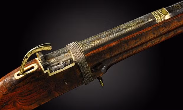 Sung san ma vang quy cua vua Can Long sap duoc dau gia-Hinh-2