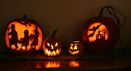 Trong lễ Halloween, nếu trong nhà bạn trồng cây xanh hoặc có bể cần phải chú ý. Nếu không gian trong phòng nhỏ, ánh sáng trong phòng quá tối. Nguồn ảnh: Internet.