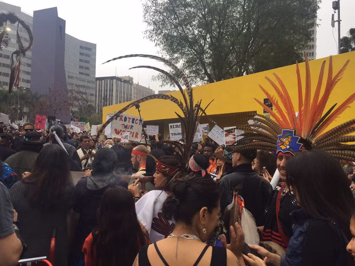 Được biết, dự án đường ống dẫn dầu Dakota Access có trị giá 3,8 tỷ USD, nhằm mục đích vận chuyển dầu thô từ giếng dầu Bakken qua các bang Bắc Dakota, Nam Dakota và Iowa tới Illinois.