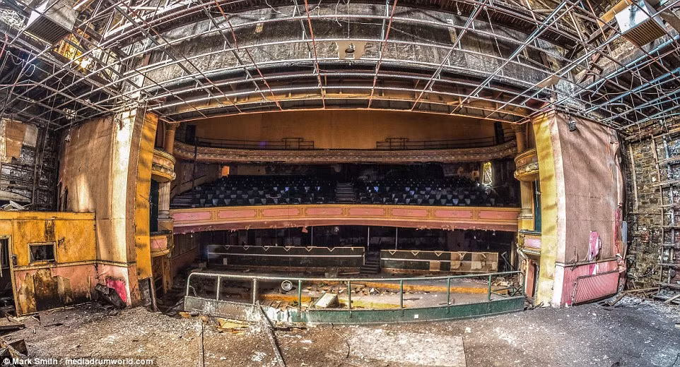 Quang cảnh nhìn từ sân khấu trong nhà hát Empire nơi Houdini biểu diễn cách đây hơn 100 năm về trước.