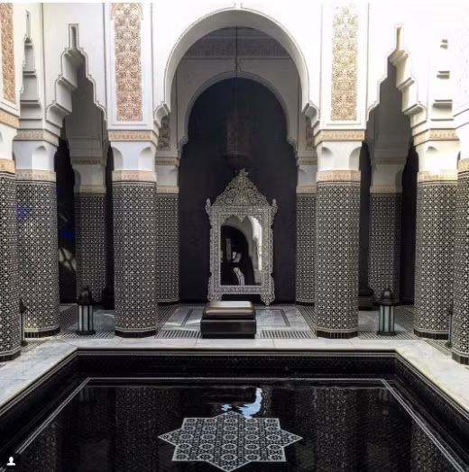 ...hay các riad ở Marrakech (Ma-rốc).