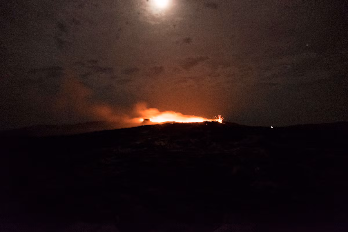 Núi lửa Erta Ale là một trong những địa điểm nóng nhất trên thế giới. Núi lửa này vẫn hoạt động và phun trào.
