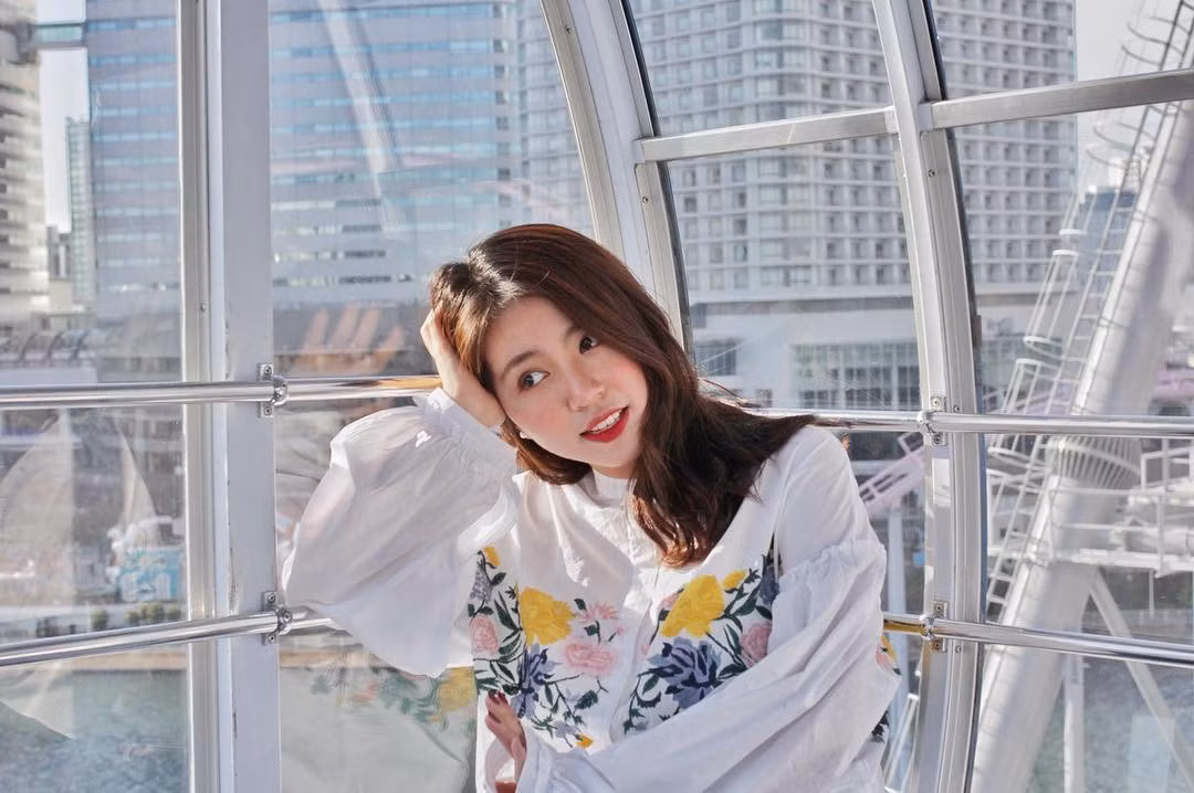  9. Mẫn Tiên - 540.000 followers Tên thật: Nguyễn Mẫn Thủy Tiên, 21 tuổi, Hà Nội Sinh viên chuyên ngành Quan hệ quốc tế, Đại học APU, Oita, Beppu, Nhật Bản Người mẫu ảnh, beauty blogger Được yêu mến bởi vẻ đẹp trong sáng và loạt ảnh 'lung linh' khi đi du học Nhật.