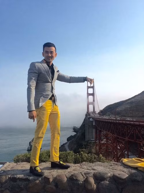 Điển trai và giàu có, Hữu Phước còn được biết đến là người dành nhiều thời gian cho hoạt động từ thiện, giúp đỡ người có hoàn cảnh khó khăn, chính vì thế, anh chàng nhanh chóng hút hồn phái nữ và được chị em ưu ái gọi là soái ca.