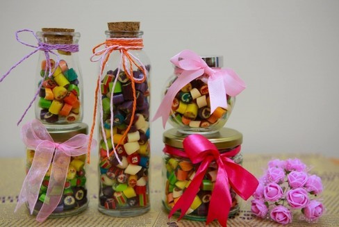 Tự tay mua nguyên liệu làm các món đồ trang trí handmade, thiệp 8/3 cũng là cách bạn bày tỏ tình cảm của mình với phái nữ một cách ý nghĩa, đáng yêu.