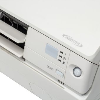 Nếu có nhu cầu sử dụng điều hòa nhiệt độ trên 8 tiếng mỗi ngày, bạn nên mua máy điều hòa công nghệ inverter tiết kiệm điện năng. Còn nếu nhu cầu sử dụng ít thì sự khác biệt của máy có hay không trang bị công nghệ inverter không rõ nét. Tùy thuộc thương hiệu bạn chọn, chi phí có thể vượt trên 9 triệu đồng vì công nghệ này.