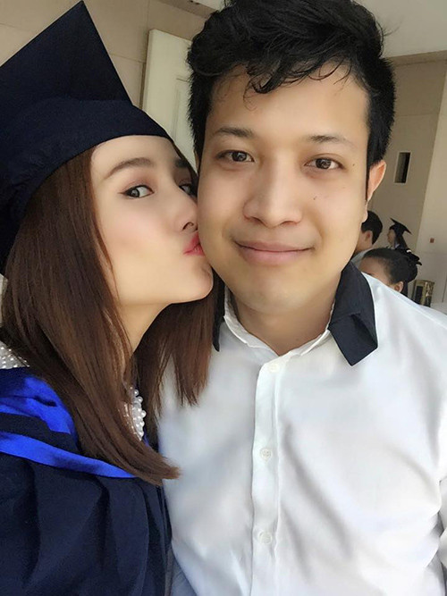 Bạn trai đại gia của Diễm My 9x sở hữu chiều cao lý tưởng và có gương mặt ưa nhìn.