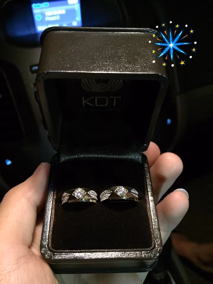 Bảo Chung dành tặng cho cô dâu nhân cưới đẹp mắt. Ảnh: FBNV