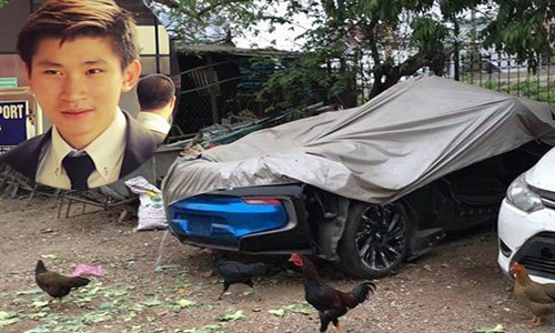 Những hình ảnh mới nhất về chiếc siêu xe BMW i8 xanh ngọc trị giá 7 tỷ đồng của một thiếu gia 19 tuổi khiến nhiều người không khỏi ngỡ ngàng. Thay vì được nằm trong gara sạch sẽ, hoành tráng, chiếc xe "định cư" gần một chuồng gà. Đây là chiếc siêu xe của thiếu gia Jackson Trần (Trần Sơn) sinh năm 1997.