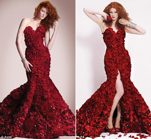 Váy dạ hội cũng là món đồ bạn nên chọn thuê hơn là mua hoặc may mới. Những chiếc váy thiết kế thường có chi phí mua không hề rẻ, nhất là với hàng hiệu. Bạn có thể mua được 1-2 chiếc váy mới nhưng cuối cùng nhận ra không có nhiều dịp để mặc. Trong khi đó, váy dạ hội cho thuê đa dạng kiểu dáng, mẫu mã để bạn có thể thay đổi hình ảnh liên tục, không nhàm chán.