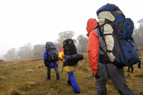 Bên cạnh đó, không nên chủ quan dù cho đó là lĩnh vực du lịch bạn đã quen thuộc. Mỗi một địa hình, một hành trình đều sẽ có những điều bất ngờ mà bạn khó lường trước.