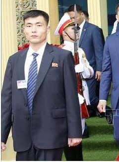 Các cận vệ luôn trong tình trạng sẵn sàng cho mọi tình huống.