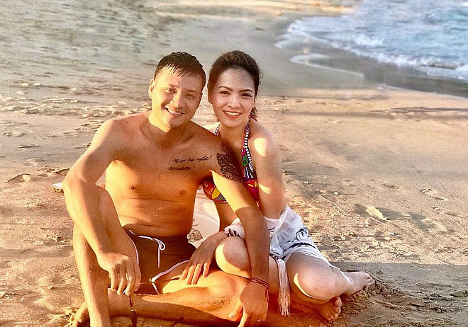 Nhan sac cua me ruot Dan Le, tre trung khong he kem canh con gai-Hinh-9