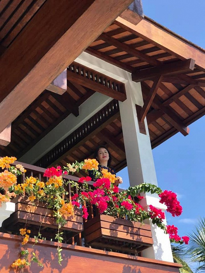 Nhan sac cua me ruot Dan Le, tre trung khong he kem canh con gai