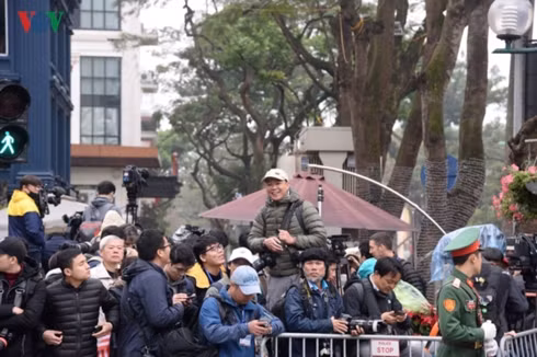 Hon 700 thay thuoc phuc vu Hoi nghi Thuong dinh My - Trieu-Hinh-2