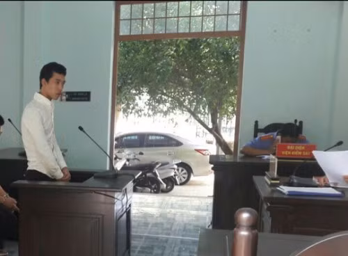 Doc gi hom nay 28/2: Dung clip 