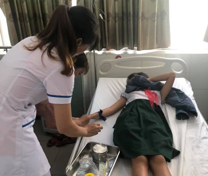 Uống trà sữa trân châu, 19 học sinh nhập viện Uong tra sua tran chau, 19 hoc sinh nhap vien