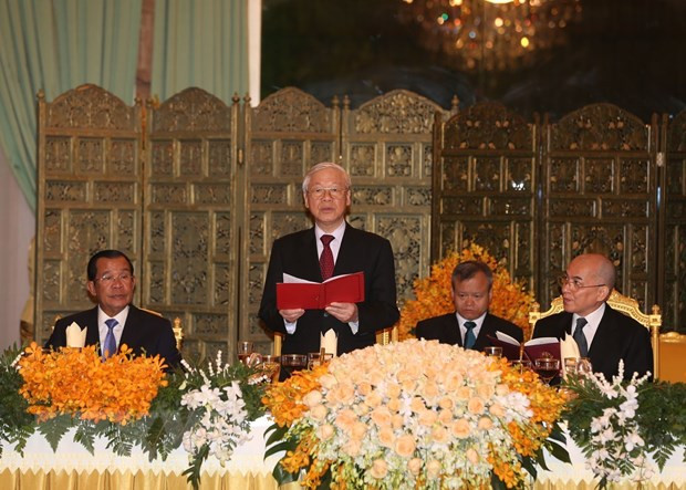 Tong Bi thu, Chu tich nuoc tham Dai tang thong Tep Vong