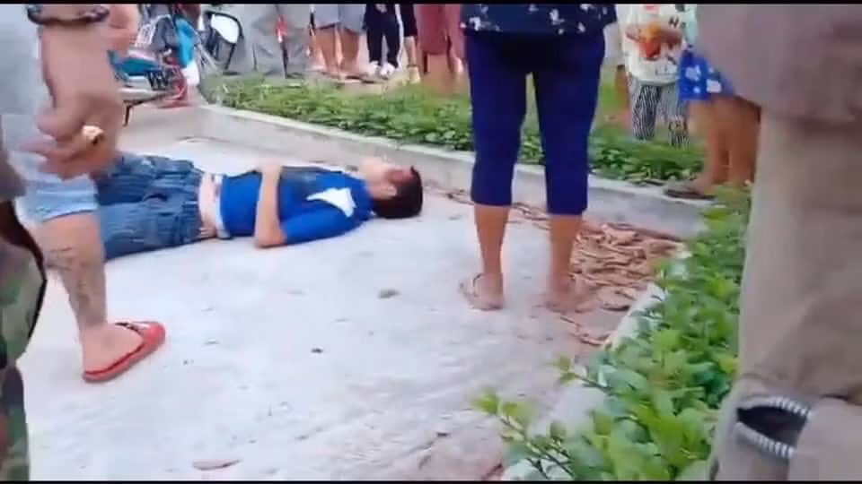 Doc gi hom nay 22/2: Hai phu nu dua nguoi mang thai ra nuoc ngoai ban con-Hinh-2