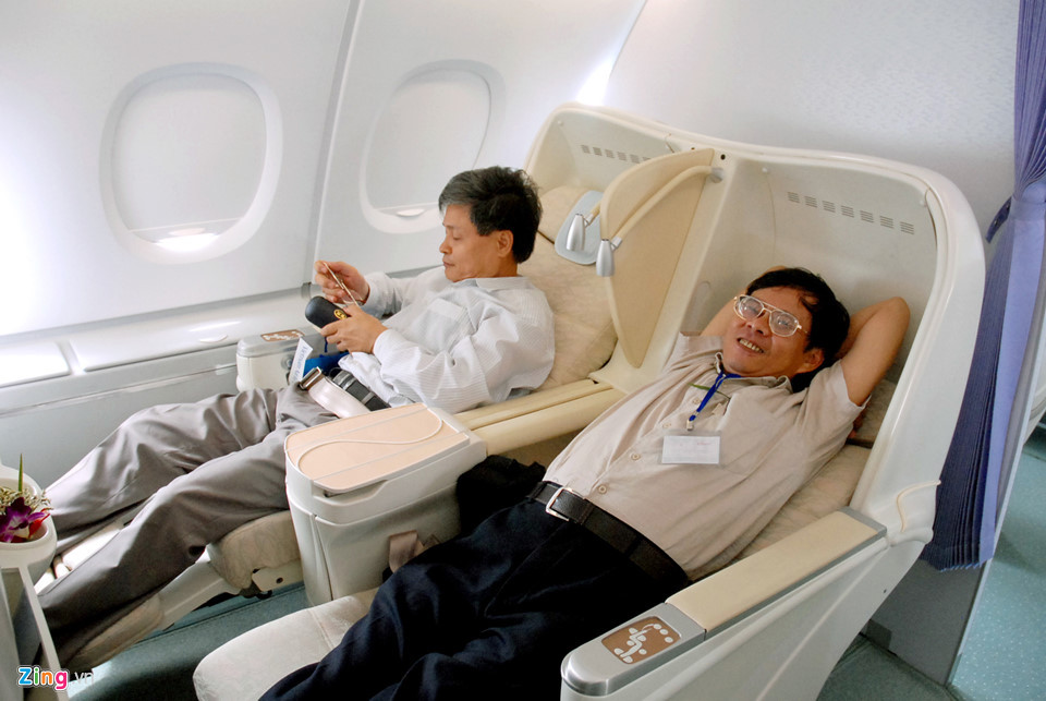 Hiện các hãng hàng không đang chuyển hướng sang các loại tàu bay dùng nhiên liệu hiệu quả hơn là tậu máy bay siêu lớn để giảm chi phí. Nhiên liệu là loại phí đắt thứ nhì với các hãng hàng không, sau chi phí nhân sự.