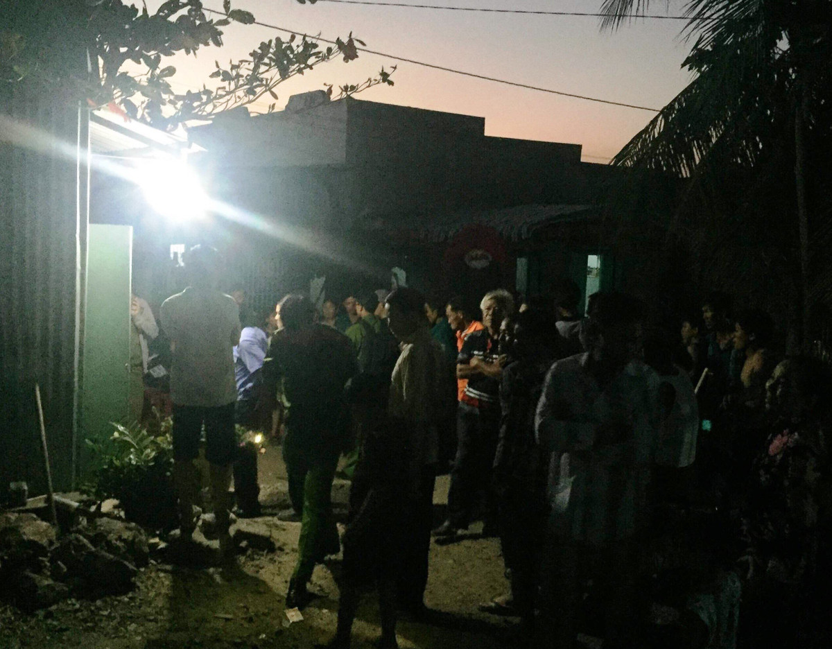 Doc gi hom nay 14/2: Ban nguoi yeu sang Trung Quoc lay tien mua xe-Hinh-2