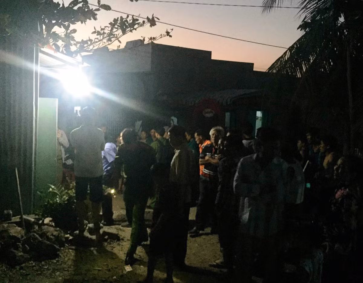 Doc gi hom nay 14/2: Ban nguoi yeu sang Trung Quoc lay tien mua xe-Hinh-2