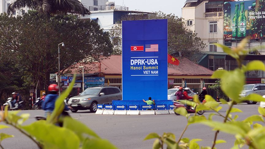 Trong cuộc họp Thường trực Chính phủ diễn ra vừa qua, Thủ tướng Nguyễn Xuân Phúc đã giao nhiệm vụ Bộ Ngoại giao phối hợp tổ chức tốt cuộc gặp thượng đỉnh Mỹ - Triều diễn ra cuối tháng 2/2019 