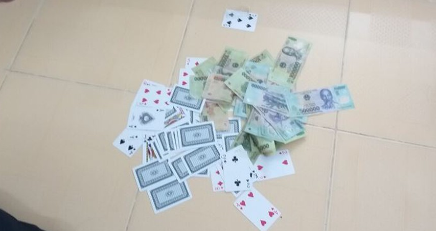 Dak Lak: Dieu tra can bo phong GD&DT danh bac an tien