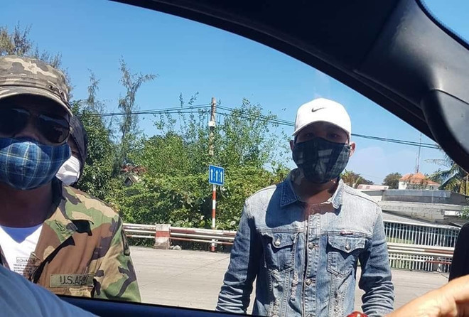 Ba kẻ côn đồ đập phá ôtô ở trạm BOT Bắc Hải Vân bị khởi tố Ba ke con do dap pha oto o tram BOT Bac Hai Van bi khoi to