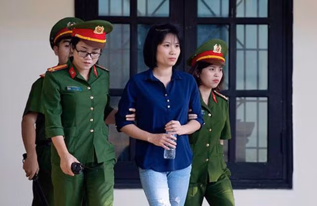 Những bóng hồng xinh đẹp vướng vòng lao lý năm Mậu Tuất 2018 - Hình 6 Nhung bong hong xinh dep vuong vong lao ly nam Mau Tuat 2018-Hinh-6